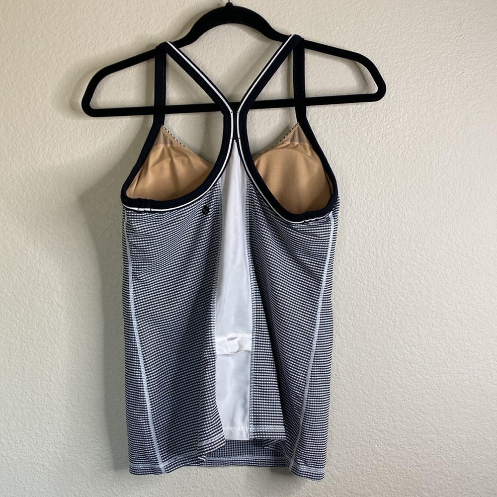 Lululemon Ujjayi women’s gingham Y tank black white Sz 12 EUC - Picture 6 of 6